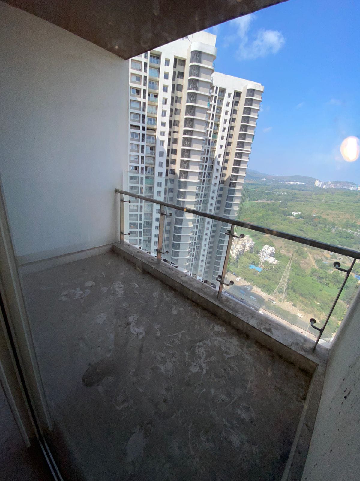 Aarey View Duplex 5 bhk flat in Lodha Fiorenza Goregaon East for rent